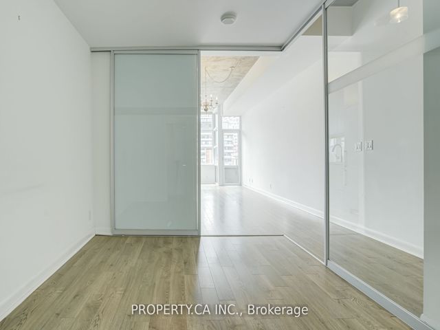 509 - 478 King St W
