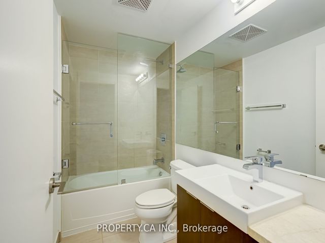 509 - 478 King St W