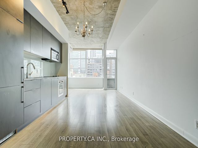 509 - 478 King St W