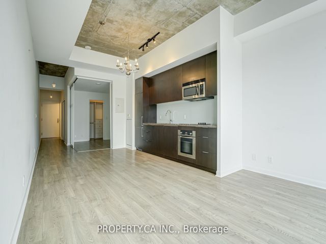 509 - 478 King St W