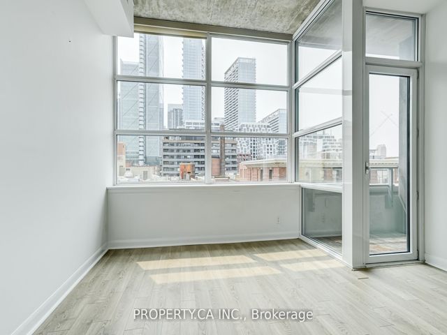 509 - 478 King St W