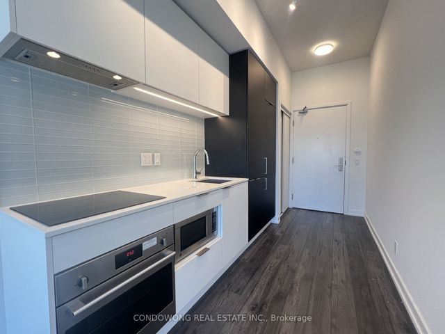 1111 - 33 Helendale Ave