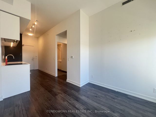 1111 - 33 Helendale Ave