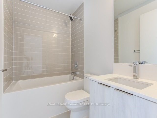 2707 - 181 Dundas St E