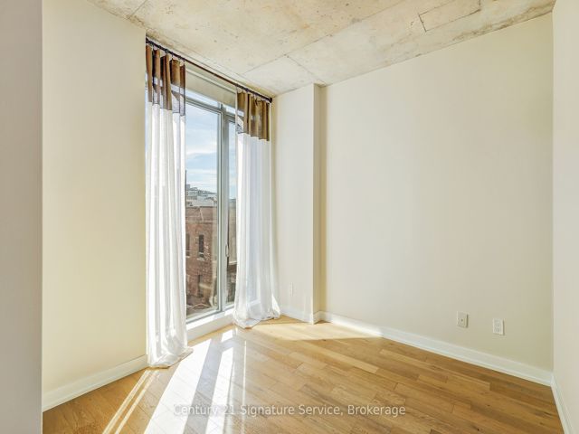 730 - 461 Adelaide St W
