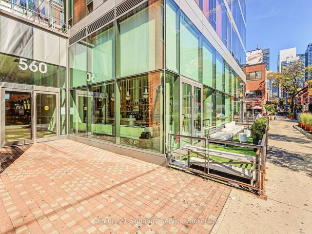 730 - 461 Adelaide St W