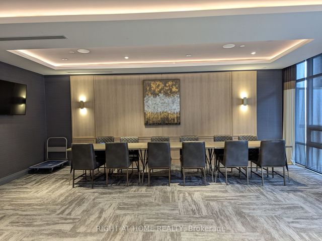 216 - 621 Sheppard Ave E