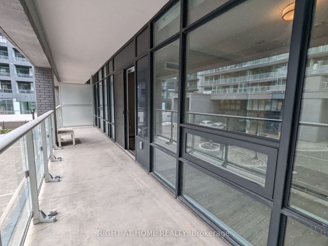 216 - 621 Sheppard Ave E
