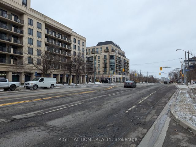 216 - 621 Sheppard Ave E