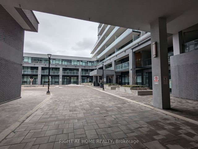 216 - 621 Sheppard Ave E