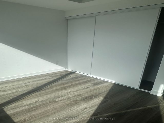 236 - 28 Eastern Ave