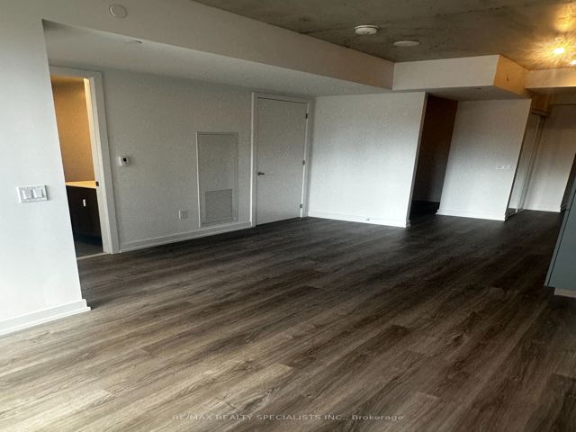 236 - 28 Eastern Ave