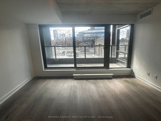 236 - 28 Eastern Ave