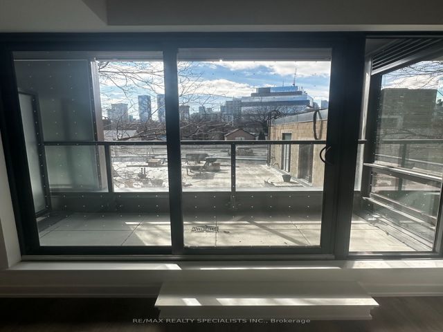 236 - 28 Eastern Ave