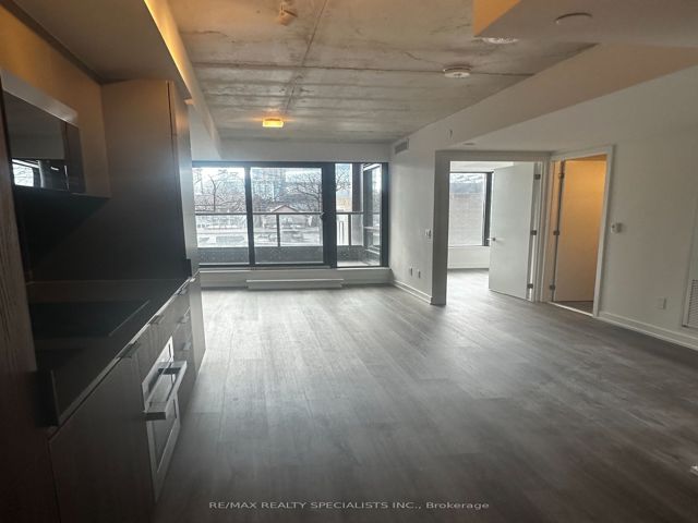 236 - 28 Eastern Ave