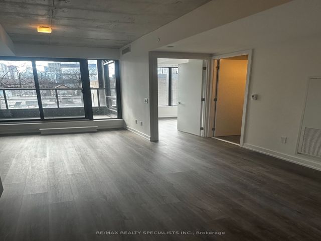 236 - 28 Eastern Ave