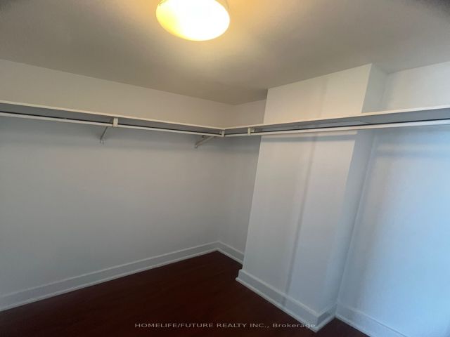 1022 - 550 Queens Quay W