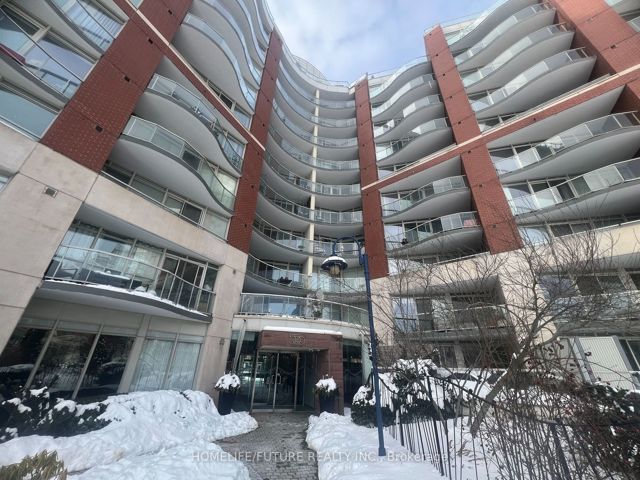 1022 - 550 Queens Quay W