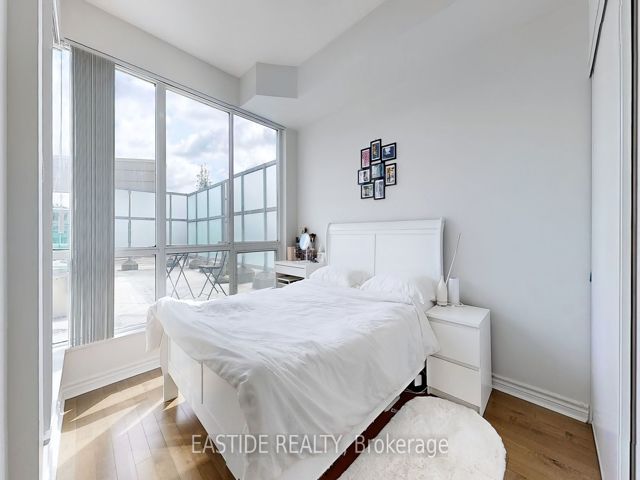 315 - 18 Holmes Ave