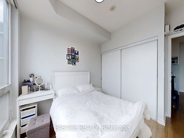 315 - 18 Holmes Ave