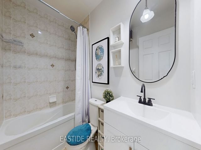 315 - 18 Holmes Ave
