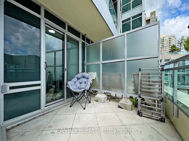 315 - 18 Holmes Ave