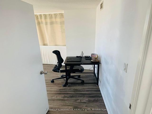 1005 - 600 Fleet St