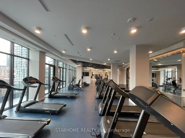 TH114 SW - 121 Lower Sherbourne St