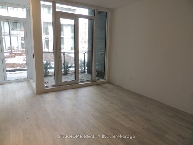TH114 SW - 121 Lower Sherbourne St