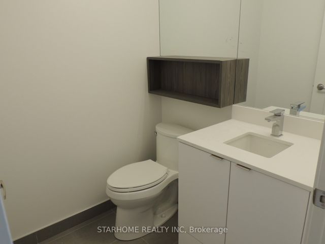 TH114 SW - 121 Lower Sherbourne St