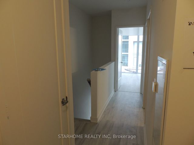 TH114 SW - 121 Lower Sherbourne St