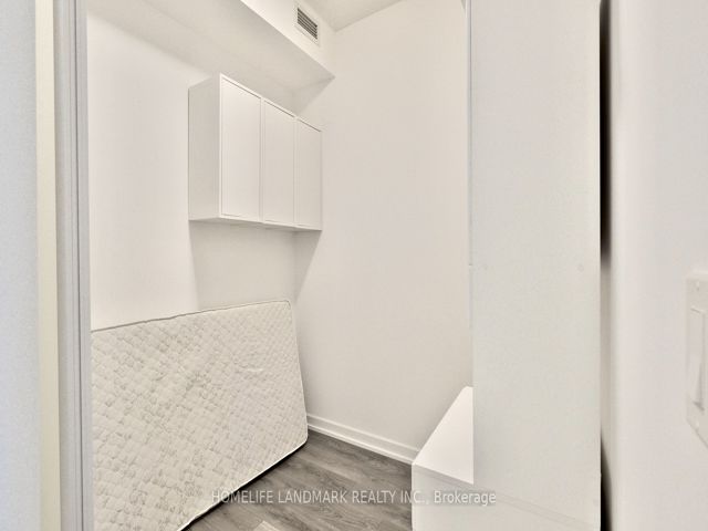 904 - 50 Forest Manor Rd