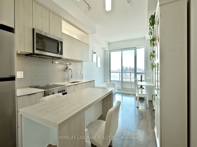904 - 50 Forest Manor Rd