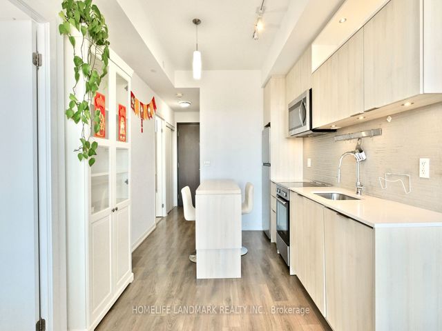 904 - 50 Forest Manor Rd