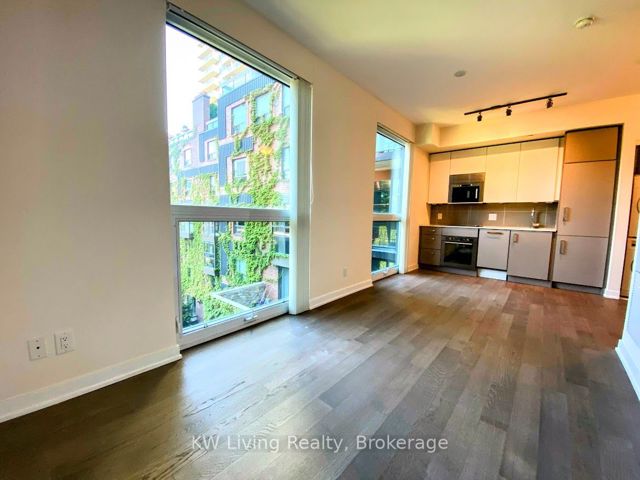 406 - 17 Dundonald St