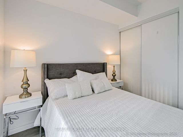 1609 - 20 Olive Ave