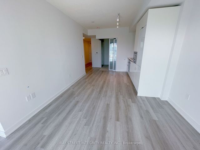 3317 - 230 Simcoe St
