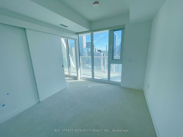 3317 - 230 Simcoe St