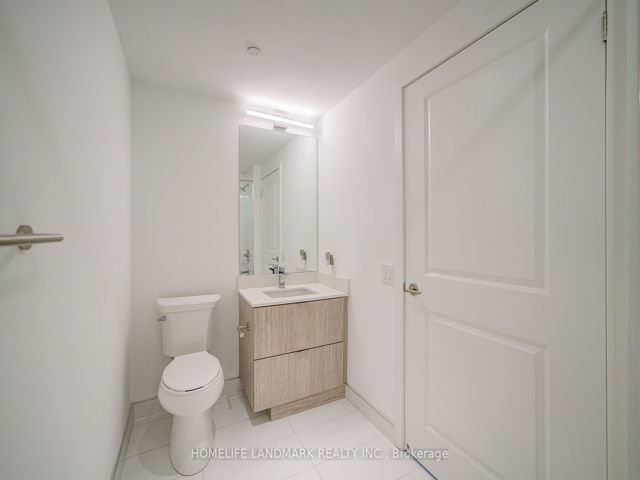 2302 - 395 Bloor St E