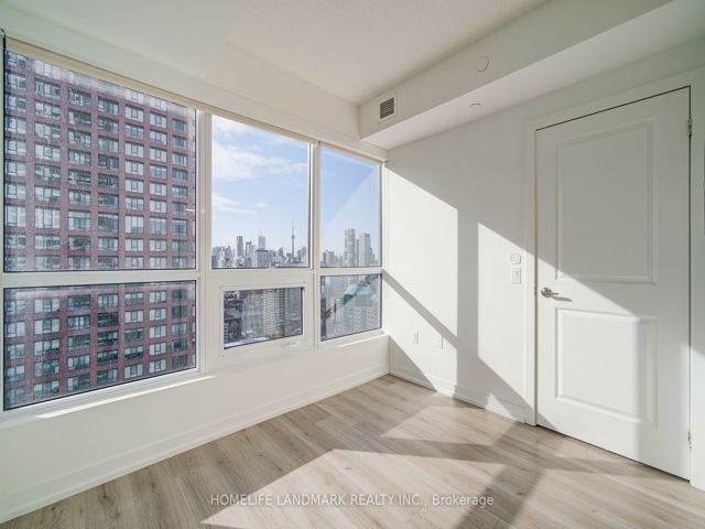 2302 - 395 Bloor St E