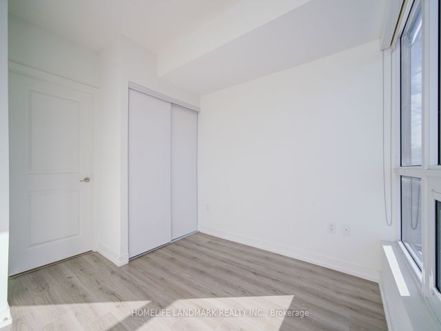 2302 - 395 Bloor St E