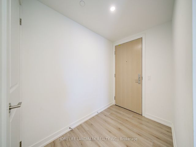 2302 - 395 Bloor St E