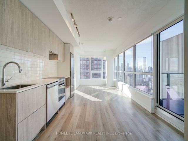 2302 - 395 Bloor St E