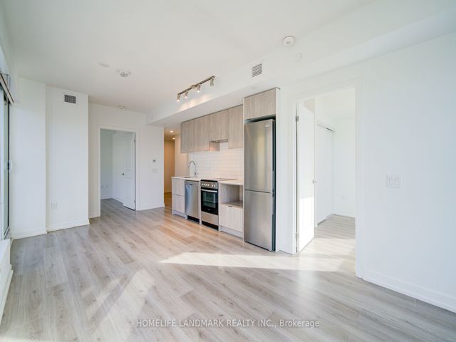 2302 - 395 Bloor St E