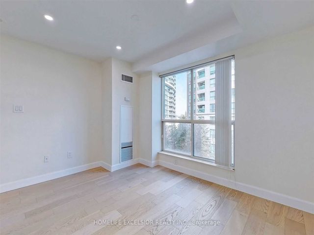 512 - 23 Lorraine Dr