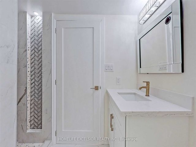 512 - 23 Lorraine Dr