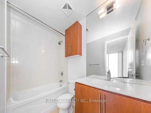 235 - 2885 Bayview Ave