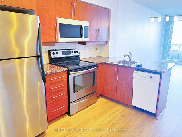 235 - 2885 Bayview Ave