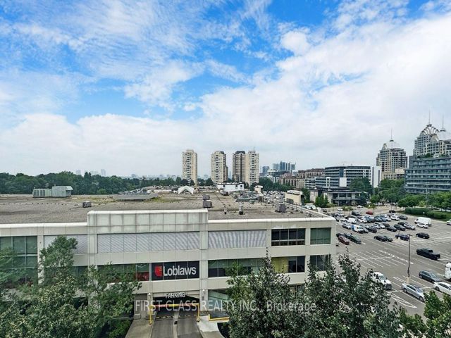 235 - 2885 Bayview Ave