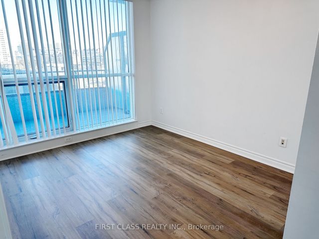 235 - 2885 Bayview Ave